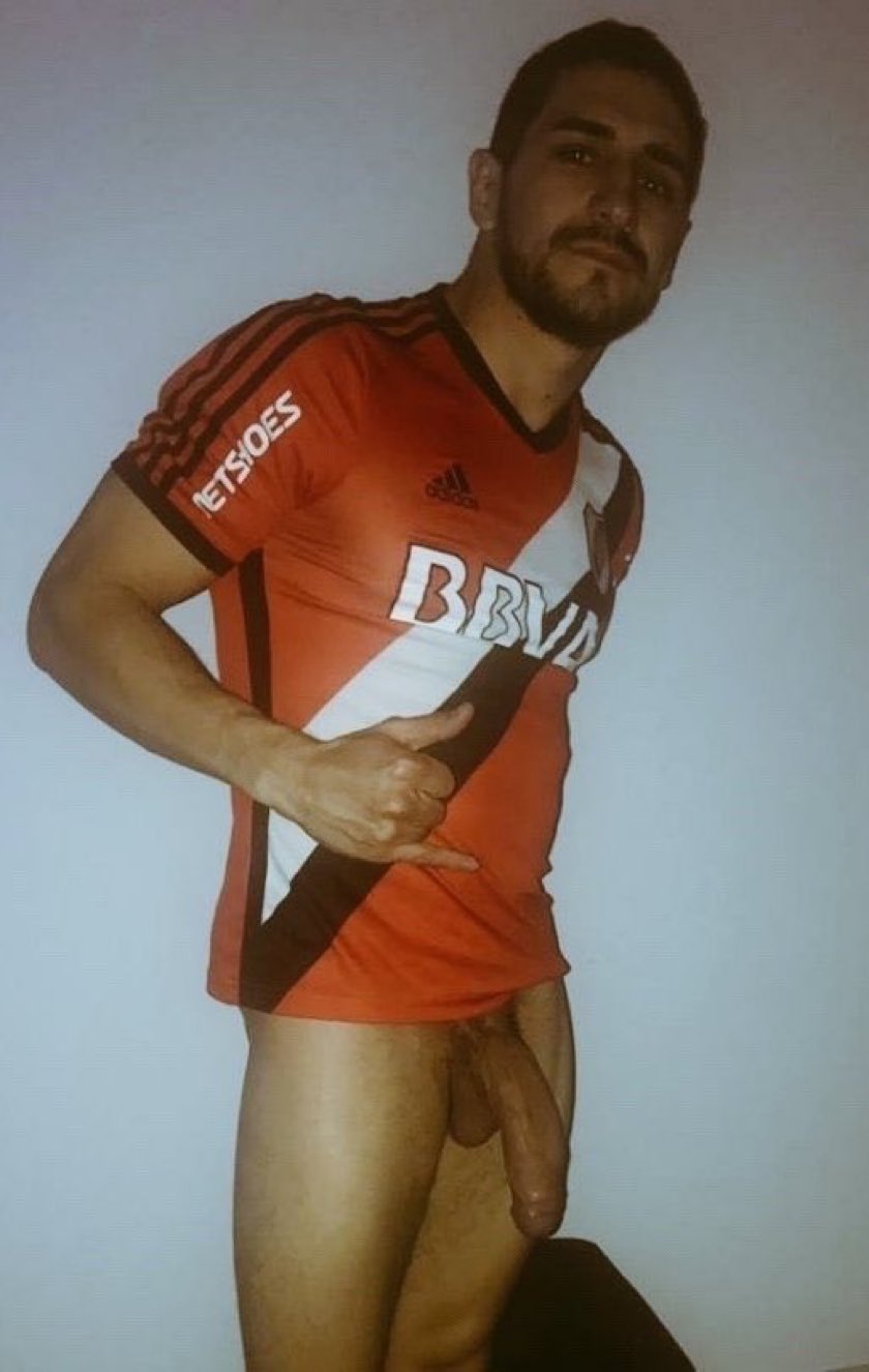 Photo Who Is This Football Dude With Beard And Massive Uncut Cock Lpsg 