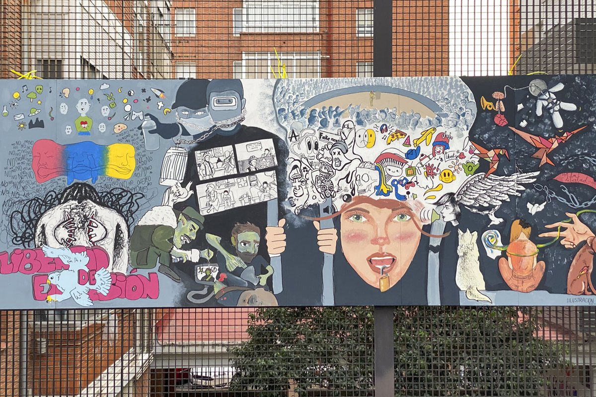 Creart_VLL's tweet photo. Buenos días! Y éste es el resultado final del mural realizado por @EArteValladolid en @EJnorteVLL para #CreaVA21 titulado "Libertad de expresión", una reflexión sobre las paradojas de la sobre información, fake news, la presión de las redes sociales... https://t.co/vYarB7eNe8