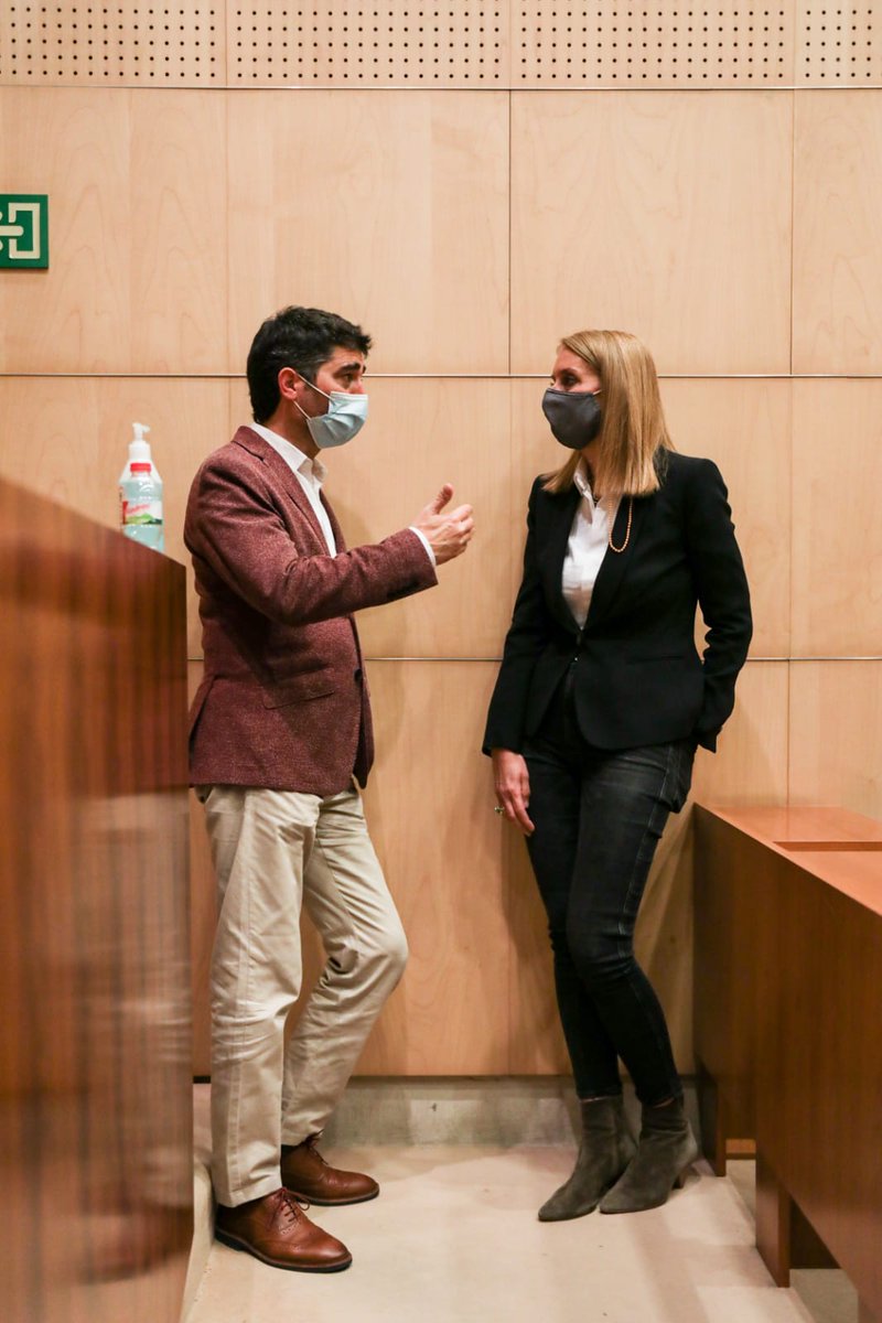 jordiPuignero's tweet photo. Un plaer escoltar i conversar ahir amb @annapapallona, la dona més influent del món de l'àmbit tecnològic.  Necessitem més dones al sector @tic i sobretot més dones que liderin el sector @tic. I per això ahir vam aprofitar per anunciar una iniciativa en aquest àmbit 👇(fil) https://t.co/gdhfGm3jkl