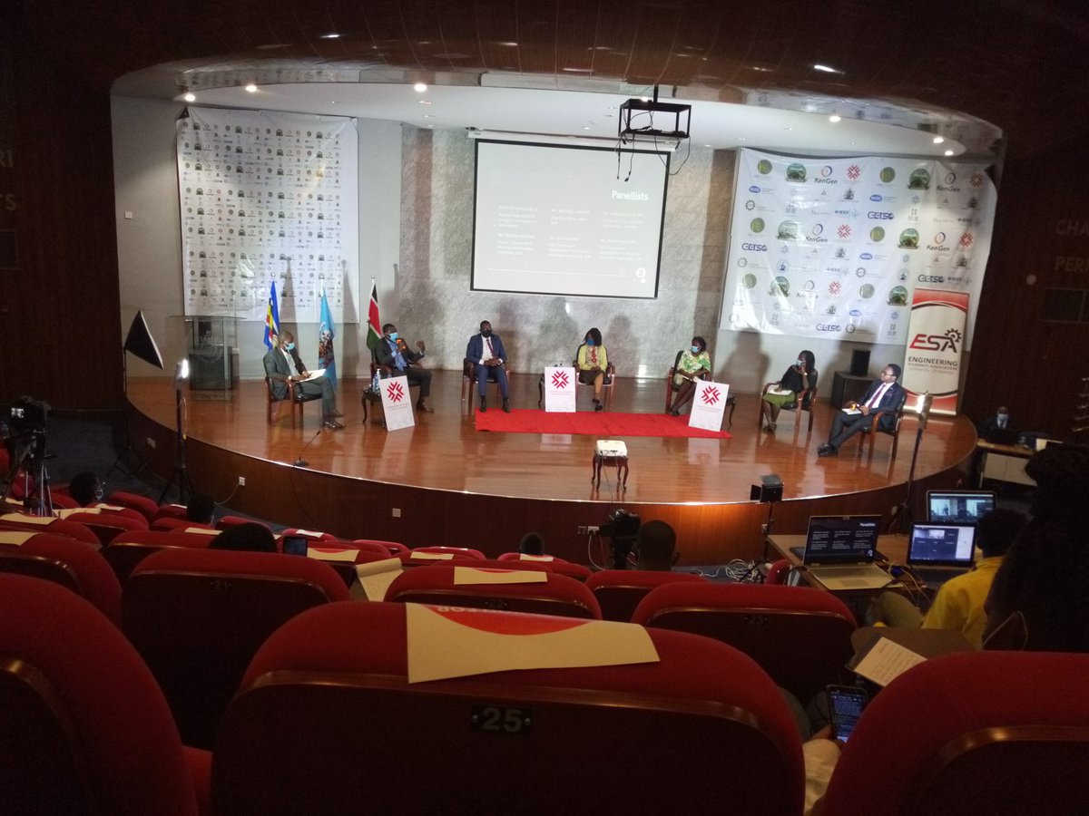 SoftwareMadeKoJ's tweet photo. Let's join in the conversation
Happening now @uonbi  Chandaria Conference Hall
#WearAMask 
#IESC4_0 https://t.co/uNHHl43Knl