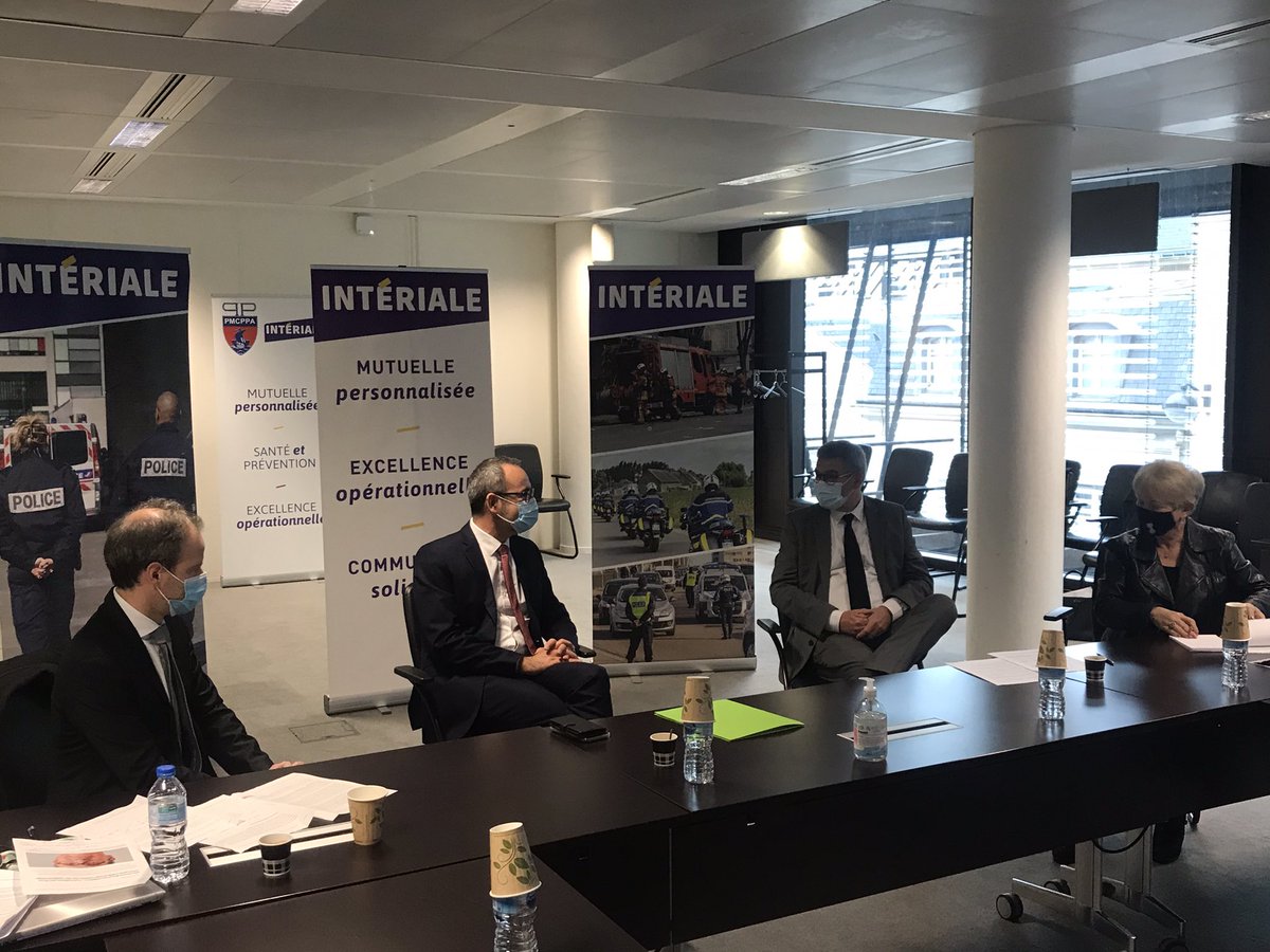 laurentmichel75's tweet image. Ce matin , club RH @Interiale @acteurspublics avec comme grand témoin , Stanislas Bourron , Directeur général des collectivités locales. Merci à lui de témoigner sur sa feuille de route pour 2021. #Loi4D #décentralisation #déconcentration