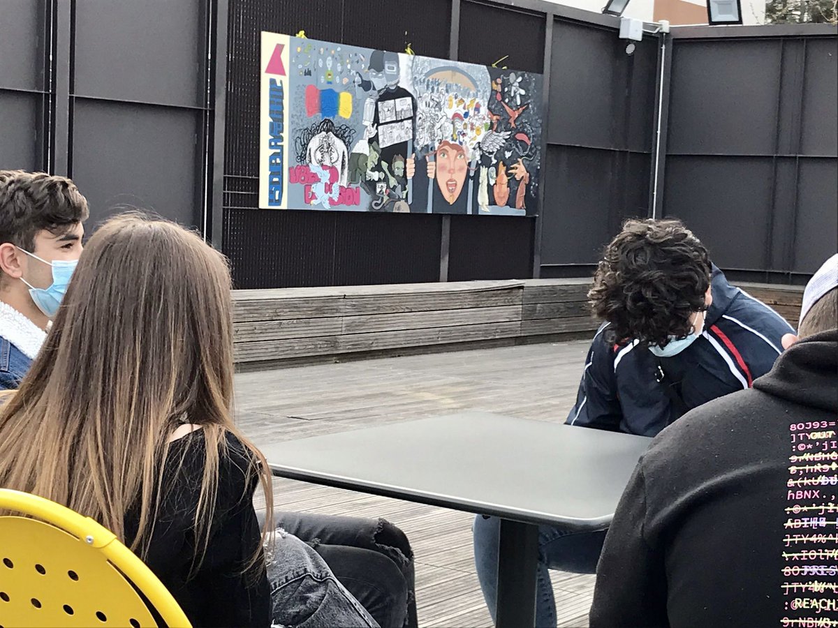 EJnorteVLL's tweet photo. “LIBERTAD DE EXPRESIÓN” los estudiantes de @EArteValladolid han realizado un mural colaborativo en la terraza de @EJnorteVLL y es súper molón 😜 Ven a la Calle Olmo 61 y disfruta #primaveracreativa  #CreaVA21 tambien con  @esi_valladolid #talento @AyuntamientoVLL @ejovensurVA https://t.co/HIRlAEnDcM