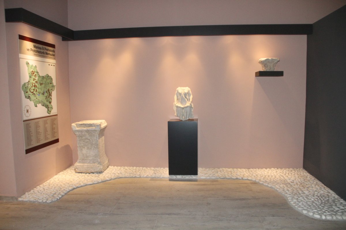 akhisarhaber's tweet photo. Nike markasının esinlendiği Nike isimli kabartması (erken roma dönemi) #akhisar #thyateira Relief of Nike _ Early Roman period #müze #akhisarmüze https://t.co/asgHYwxDW5