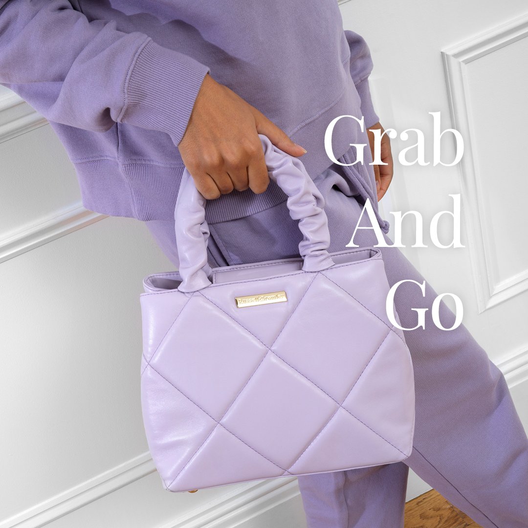 randbofficial's tweet photo. Lightweight and luxurious, our new miniature marvels offer super-function design for everyday styling.
#russellandbromley #RBSpring #RBHandbag
https://t.co/InZrWD4rd2 https://t.co/x5pSpRfijF