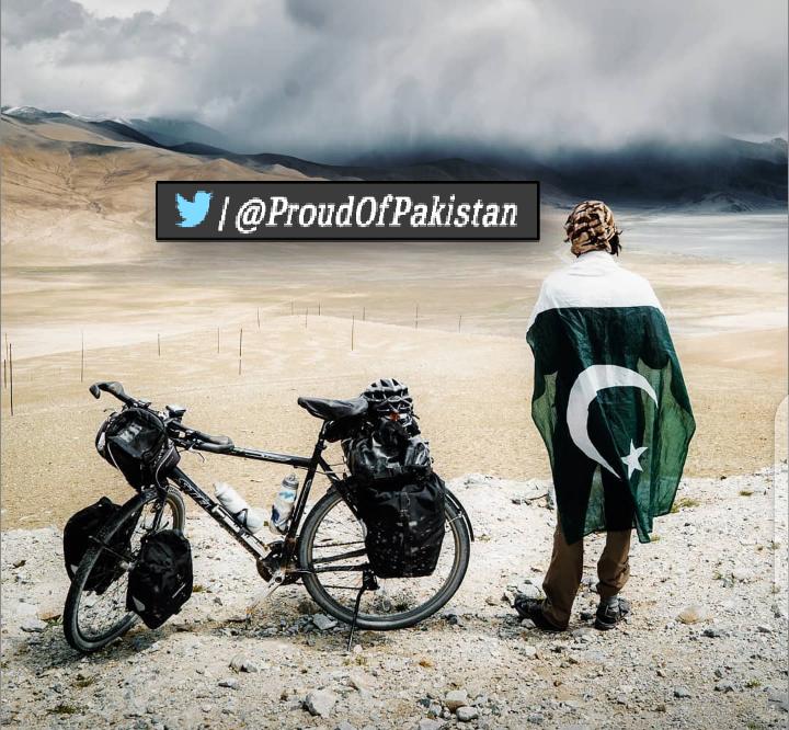 ProudOfPakistan's tweet photo. Talented People of Pakistan 

Kamran Ali @kamranonbike, is a cyclist photographer born &amp; raised in Layyah, Punjab.
He has been travelling the world by bicycle for the past six years and has cycled 50k km in 43 countries. Recently he finished a 3 and a half year.
#Awesomekhani💯🔥 https://t.co/LOP5tNu9LG