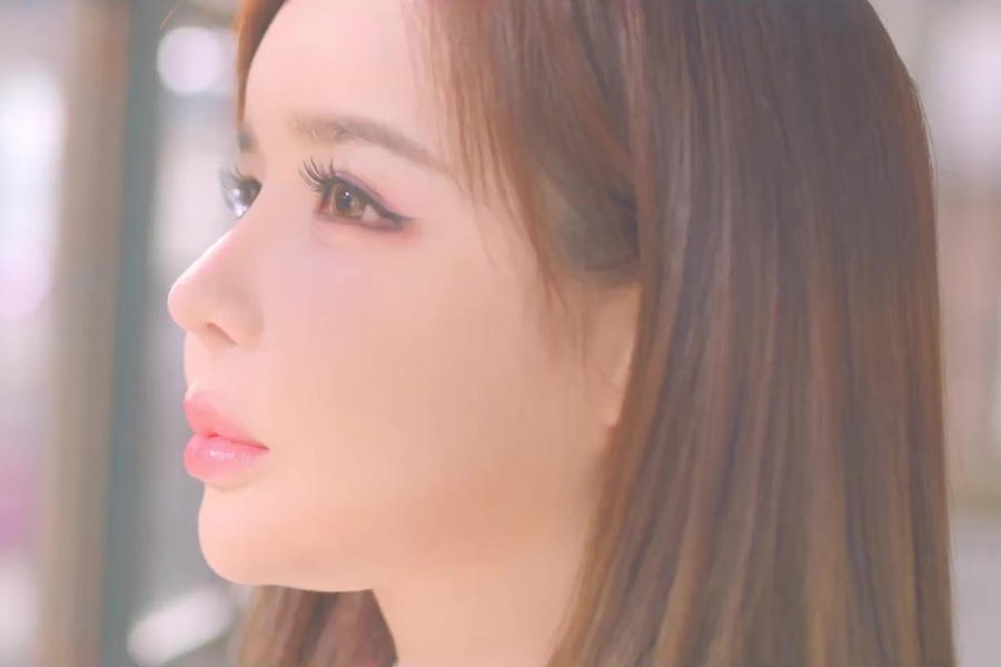 soompi's tweet photo. WATCH: #ParkBom Stars In 1st MV Teaser For "Do Re Mi Fa Sol" Comeback 
https://t.co/uVjlETH4wq https://t.co/I9Srhm5fN6
