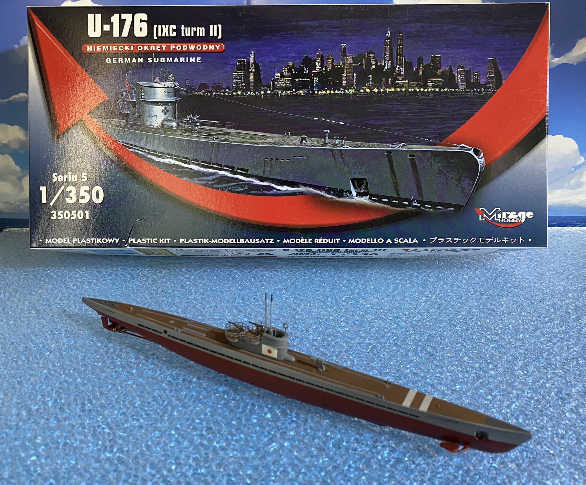 夜想亭 ミラージュホビーの1 350のu176改造の呂500完成 米軍のガンカメラ映像を参考に塗装し 艦橋形状や艦首ムアリングパイプなど加工