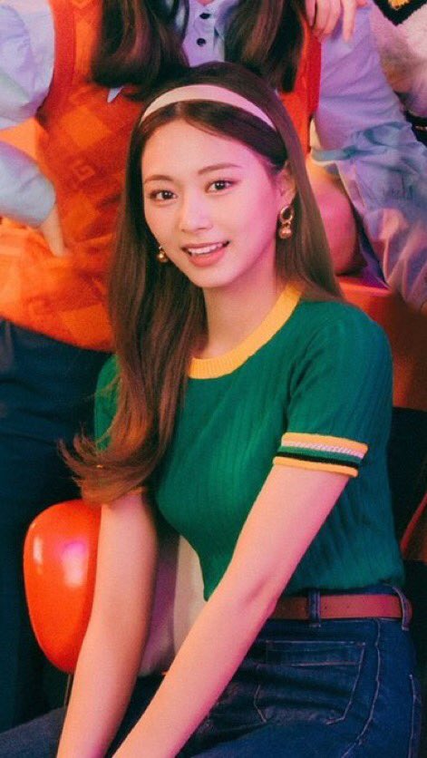 tzustills's tweet photo. she’s perfect

#TZUYU #쯔위 https://t.co/PJJw9PZP0p