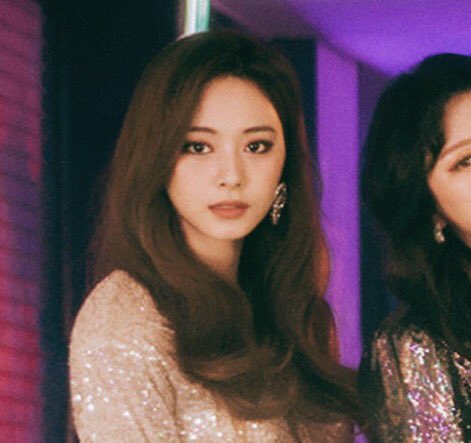 tzustills's tweet photo. she’s perfect

#TZUYU #쯔위 https://t.co/PJJw9PZP0p