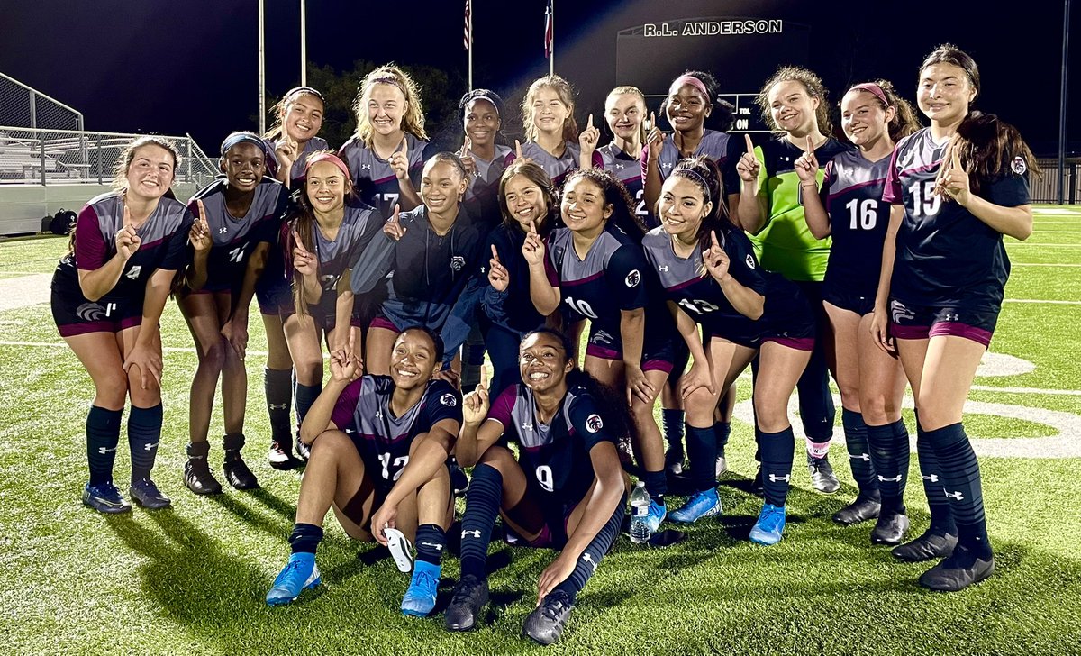 GIRLS FINAL: More history tonight as Timberview beats Arlington Heights 4-0. @tview_soccer first playoff win since 2010! First playoff game since 2014. Wolves (19-4) will play WF Rider (15-2-1) in area. Shanti Weddington 2 goals. Fingers/Alvarado goals. #txhssoccer <a href="/MISDathletics/">MISD Athletics Dept.</a>