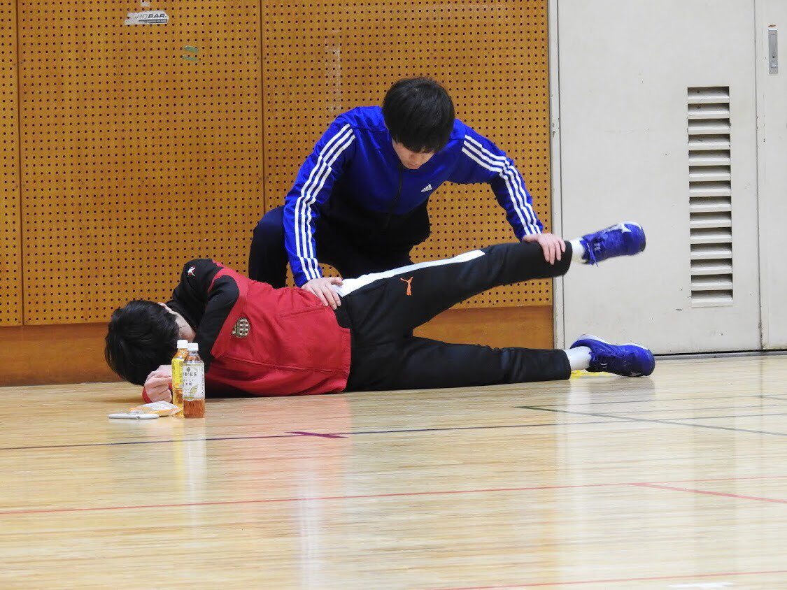 waseda_hand's tweet photo. 【学生トレーナー募集中！】
早稲田大学ハンドボール部は学生トレーナーを募集しています。
学生トレーナーは選手のケア（テーピング、マッサージ）やトレーニングメニューの考案を行っています。
未経験者の方でも大歓迎です。
興味のある方はDMからご連絡ください！
#wasedahandball
#春から早稲田 https://t.co/QrHcwTYKNn