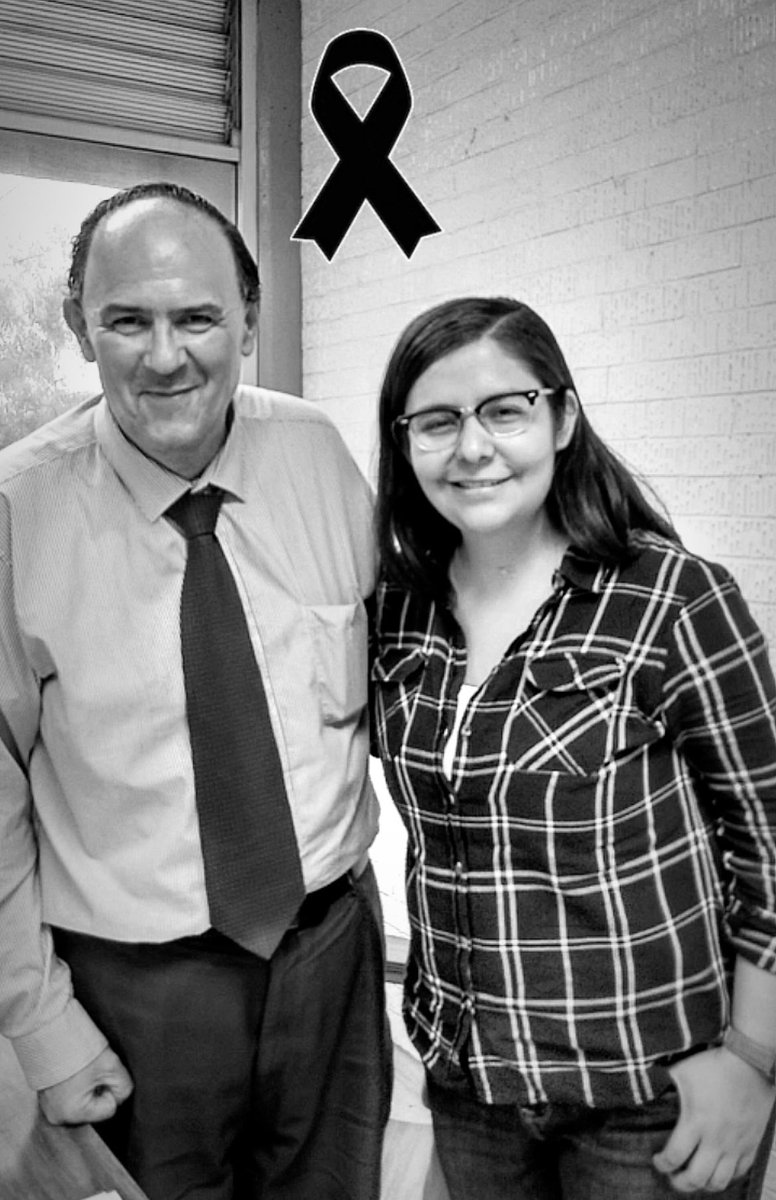 fotoilcaast's tweet photo. No me alcanzan las palabras para agradecer lo que el gran Humberto Fernández de Lara Quesada aportó a mi labor profesional. Un honor haber coincidido en esta vida. Descanse en paz, maestro. https://t.co/J3JAz0ei6D