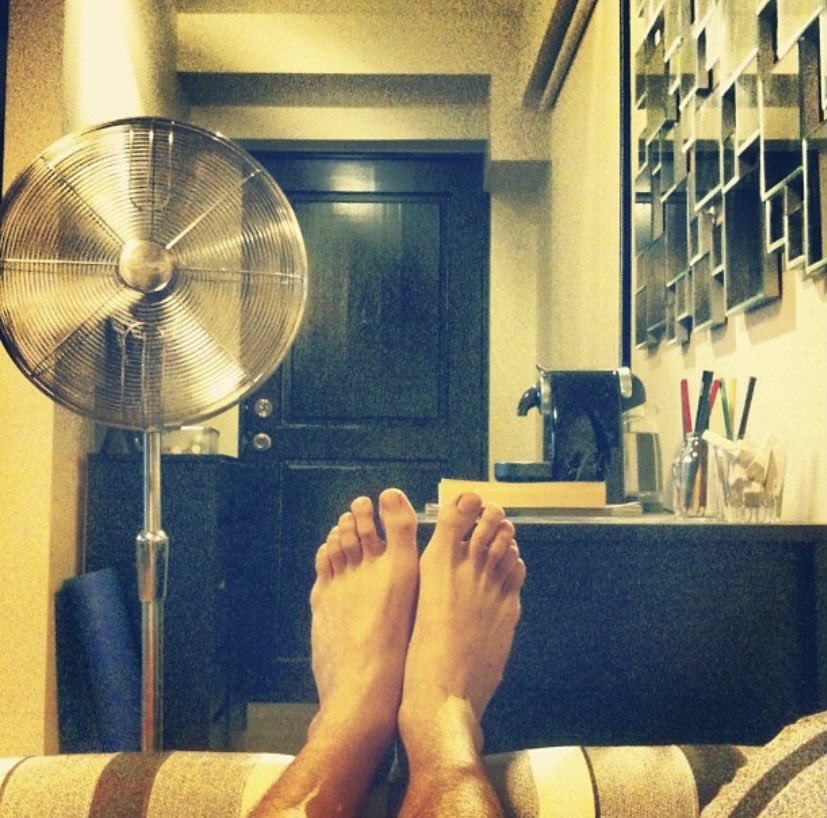 topperwhere's tweet photo. Hahahaha... My first pic on Instagram. 2012. My feet after a swim. So artsy. And that filter? Oh yes.
What’s yours? #firstpostchallenge https://t.co/qgVPsxdD0E