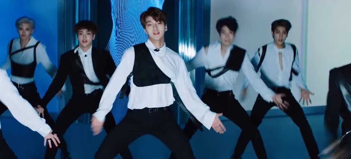 yoonisaur's tweet photo. just realized why x1 didn't wear this outfit for flash stages https://t.co/Am6DAXT1hm