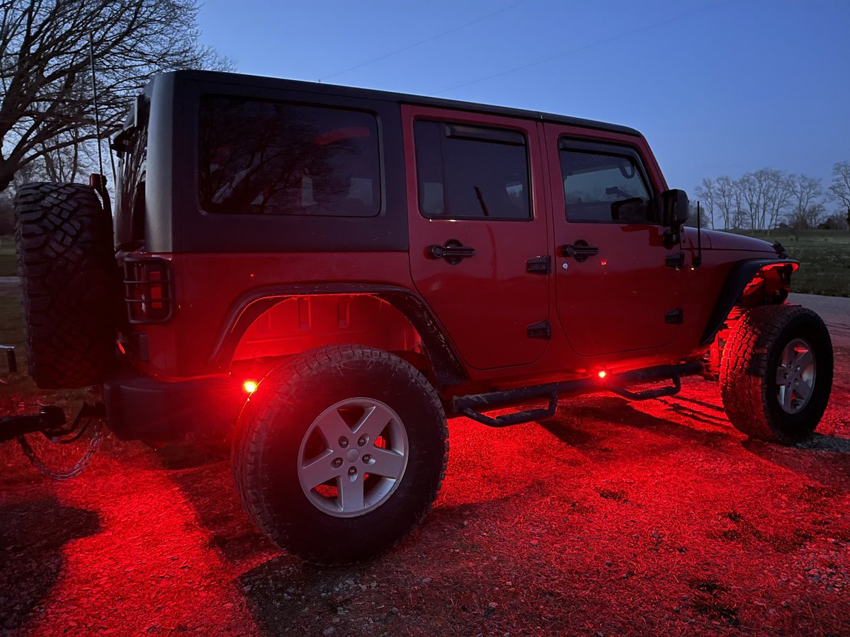 redheadinaredjk's tweet photo. I’ve also been playing around with the rock lights. #DCSLighting https://t.co/M0wdzV9H0y