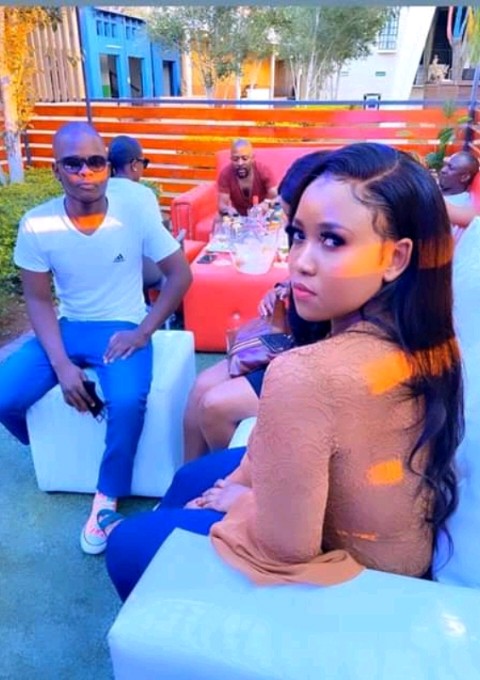 ShadesVincent's tweet photo. The Creative Industry Is Dying 😭😭😭
Lady Rose Dj🎵🎶
Vincent Shades ❤️🇧🇼🇧🇼 https://t.co/g28gT1tEWN