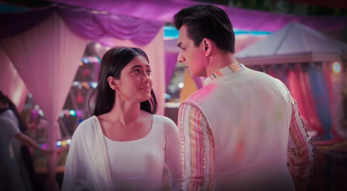 Riya_2110's tweet photo. Meri bechainiyo ko chain mill jaye
Tera chehra jab nazar aay
Mere diwanepan ko sabra mill jaaye
Tera chehra jab nazar aaye
KAIRA🥺🥺
#yrkkh #kaira https://t.co/749uitLpyA