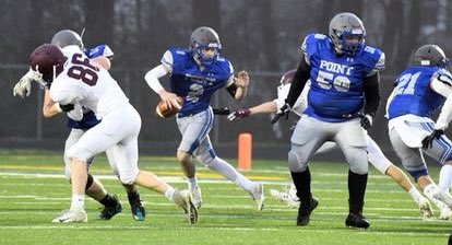 KyleJAndrews_'s tweet photo. Sparrows Point — the former home of Bethlehem Steel — is known for its grit &amp; determination as a steel town on the shores of the Patapsco River. That steely perseverance became evident in the football team’s 10-6 victory over Towson on Thursday.

READ: https://t.co/Nkfze3Jc9t https://t.co/BjAH8KW8oB
