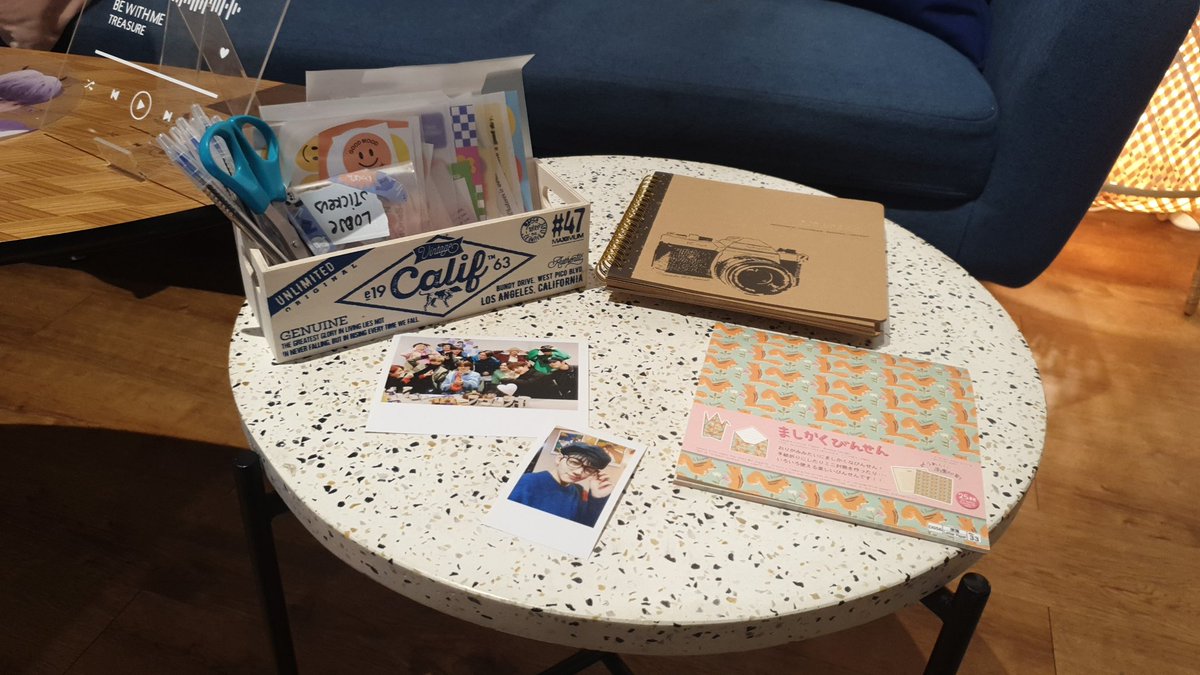 ouracemashiho's tweet photo. u can also leave messages for mashiho inside the scrapbook provided! the squirrel paper could be used be cut up and pasted. u can use all the materials provided but remember to keep it afterwards 💌
#FOR_MASHIHO_DAY
#우리_기적이_마시호
#마시호 #MASHIHO #マシホ #TREASURE https://t.co/PFEaD47GOR