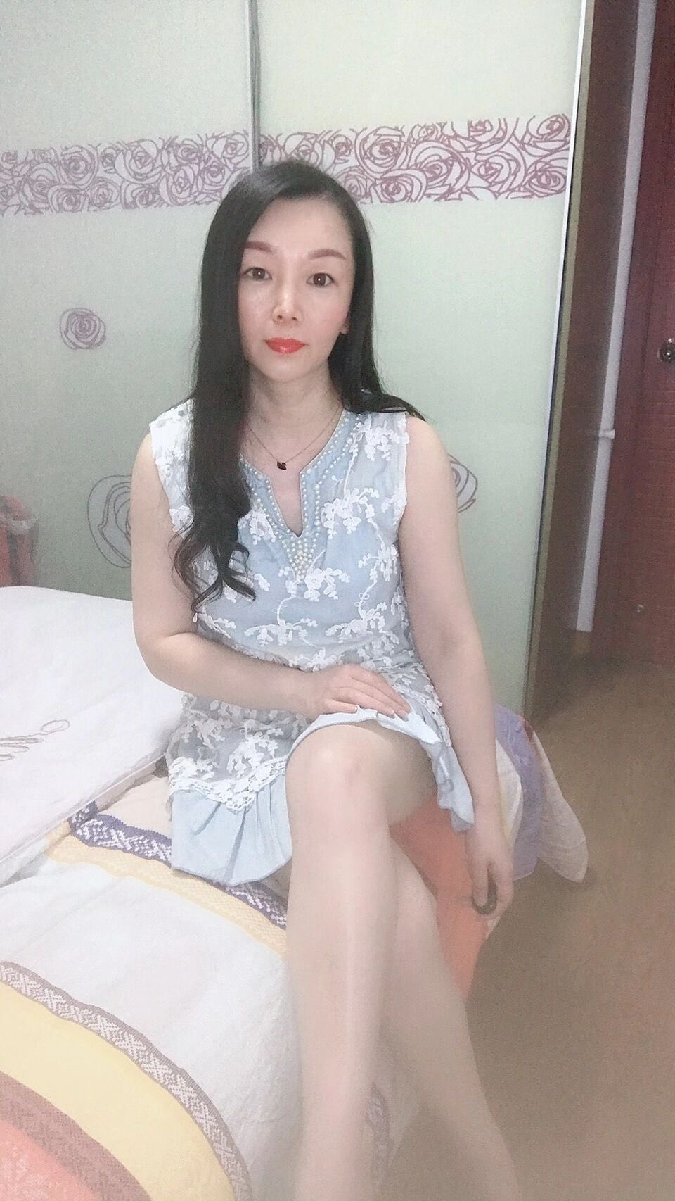 投稿熟女　  / X
