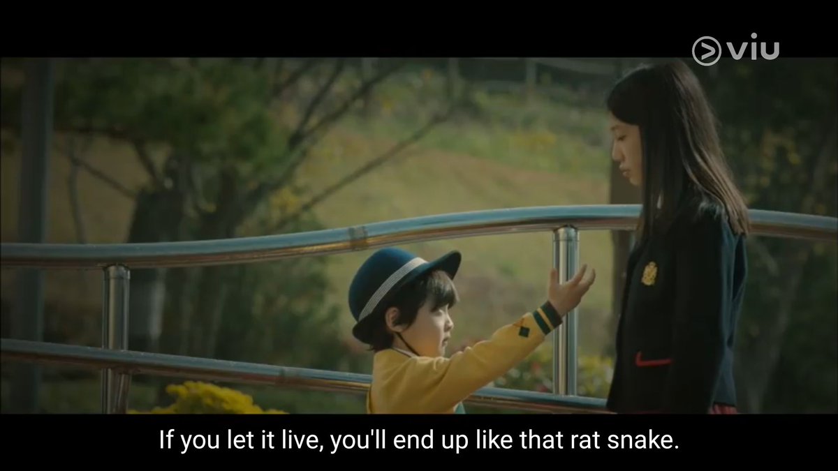 macel1387's tweet photo. Who are this two🤔
The #Mouse killed the rat snake
Then the girl killed the rat but before that she said "If you let it live,you'll end up like that rat snake"?
Somewhat the mouse&amp;rat snake have connection to the story🤔 https://t.co/cyvRj2XJoi