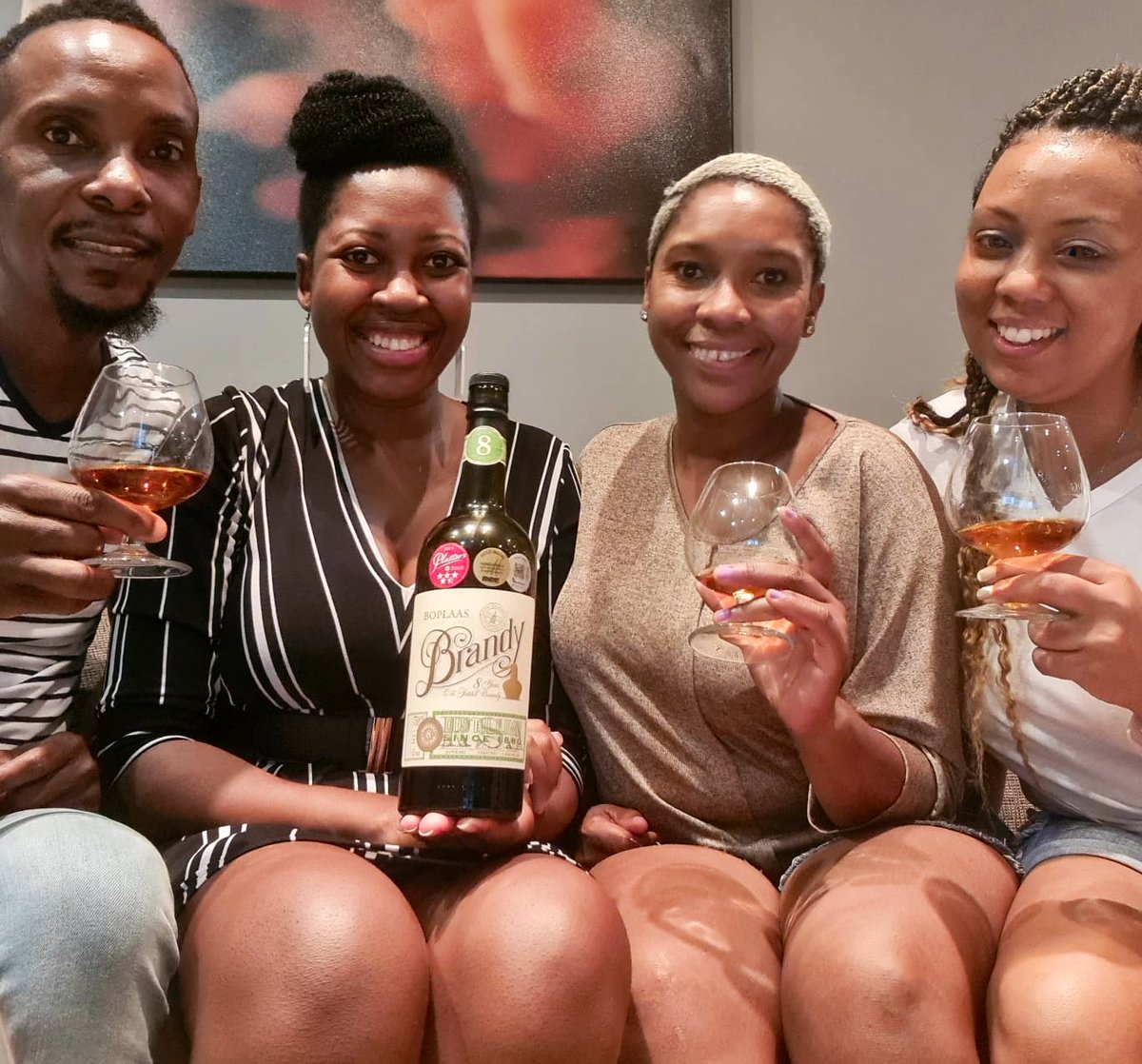Throughmywinegl's tweet photo. Thank you @audaciouslysels for sharing your Brandy tasting with experience with us. @CapeWineMasters x @Boplaas1880 we learned so much and certainly have a new appreciation Brandy.

#CapeWineMasters #DrinkingWinodows #ThirstyThursday https://t.co/HDIdBEGuuV