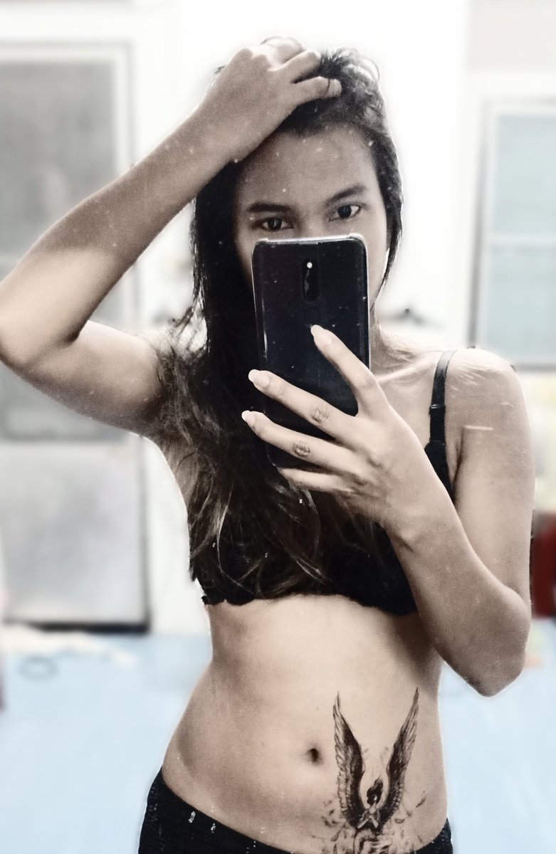 LookMee44422177's tweet photo. เอวกำลังจะหายไป กำลังจะหายไป😂 #คนมีพุง #ฉันจะผอม 🙄 https://t.co/i4teBiEbV2