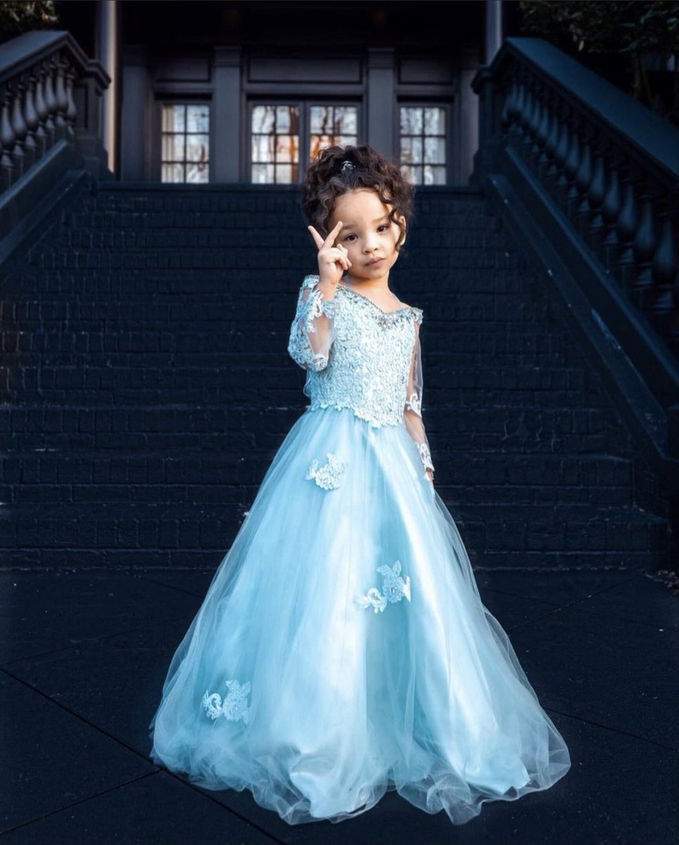 TinyMajorBoss's tweet photo. Today a princess was born 3/26/16 ✨💖💫Happy Birthday Heiress!!! 💜🥳🤍🌸🍭🎂 #Heiress #HappyBirthday #babygirl https://t.co/nrGHJcKeI5
