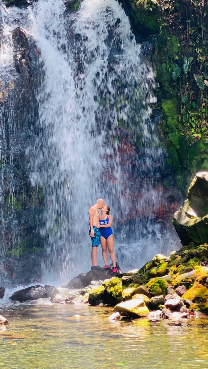 CaliChain's tweet photo. Beautiful day in Costa Rica. 🇨🇷 

Pura Vida, VeChain! 💦✌️📸🌿 https://t.co/mngWzBbyg2
