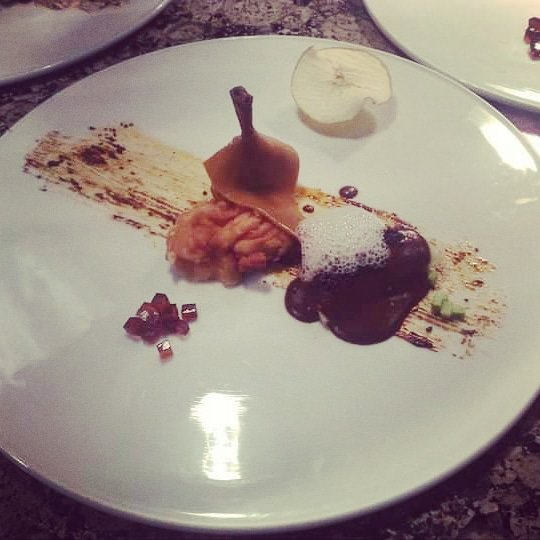 chefbossuet's tweet photo. Homenaje a #Tamayo #PolloConMole #Texturas de #Nopal y #Manzana #MesaDelChef #ChefTable #RoyalHideaway #Playacar #PDC #TBT #ThrowBackThursday #2011 #ChefBossuet #MexicanCuisine https://t.co/C4UqMK9uMs