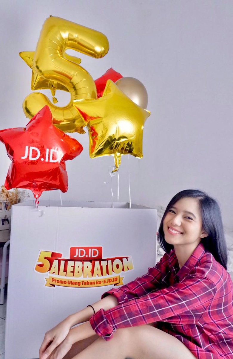 Happy 5th Anniversary buat <a href="/JDid/">JD.ID</a> semoga makin banyak promo dan sukses terus!
Oiya aku mau giveaway Samsung A21s nih buat rayain ulang tahun <a href="/JDid/">JD.ID</a>
kalian tinggal RT Tweet ini &amp; reply ucapan ultah untuk <a href="/JDid/">JD.ID</a> dan jgn lupa follow, mention <a href="/JDid/">JD.ID</a> dengan hashtag #JD5TH ya! Gudluck kak!