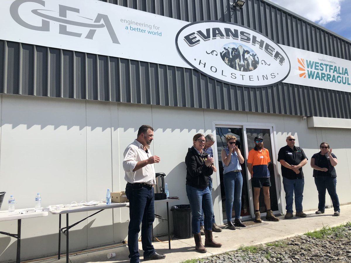 Perfect day to kick off <a href="/LardnerPark/">Lardner Park</a> Farmworld.   <a href="/CommBank/">CommBank</a> are proud to be a major sponsor and have <a href="/GippslandDairy/">Gippsland Dairy</a> join us seving milkshakes all weekend.    We also launched our sponsorship with <a href="/AusAgritech/">AusAgritech</a> today at a robotic dairy nearby.   @DarrylMohr <a href="/Katewallis1/">Kate Wallis</a>