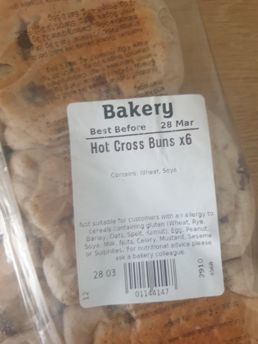 RubinderGill's tweet photo. @sainsburys #HotCrossBunsScam every time these Bakery items scan for £1 yet clearly are marketed at 85p, I've been to 6 @sainsburys now an it's the same thing everytime. #profitgains #sortitout 01144147 https://t.co/7qx7EbSGSy