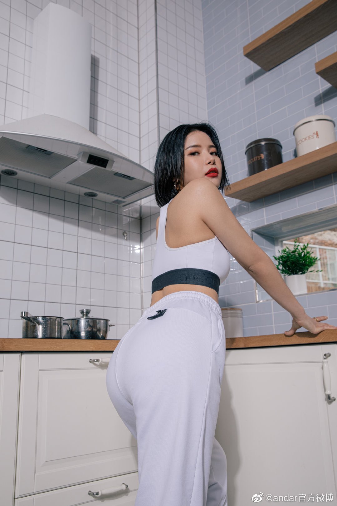 ExYc7sqVEAUP34_?format=jpg&name=large