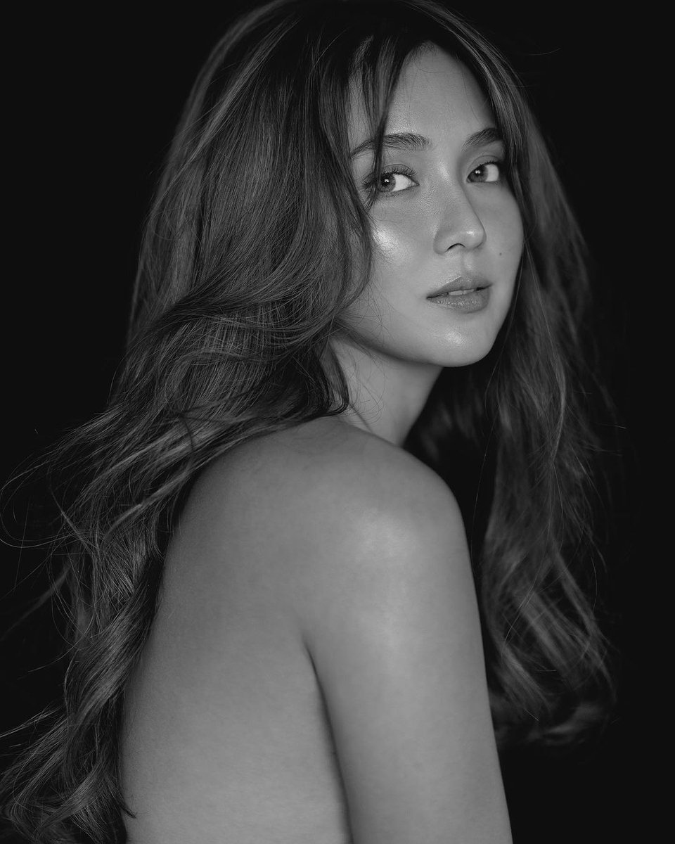 kowalerts's tweet photo. Our Birthday girl Queen Kathryn Bernardo 👑❤️🎂 https://t.co/2M1CJFsCWh