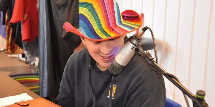 b_hopmagazine's tweet photo. #ColoRadio è nata da pochi giorni. I suoi speaker sono bambini  e ragazzi con #disabilità che vivono nell’Istituto Serafico di #Assisi, specializzato nella riabilitazione e nella ricerca per #giovani con disabilità multipla. #radio

https://t.co/eKVyfqDHGm https://t.co/dtntaOGvVe