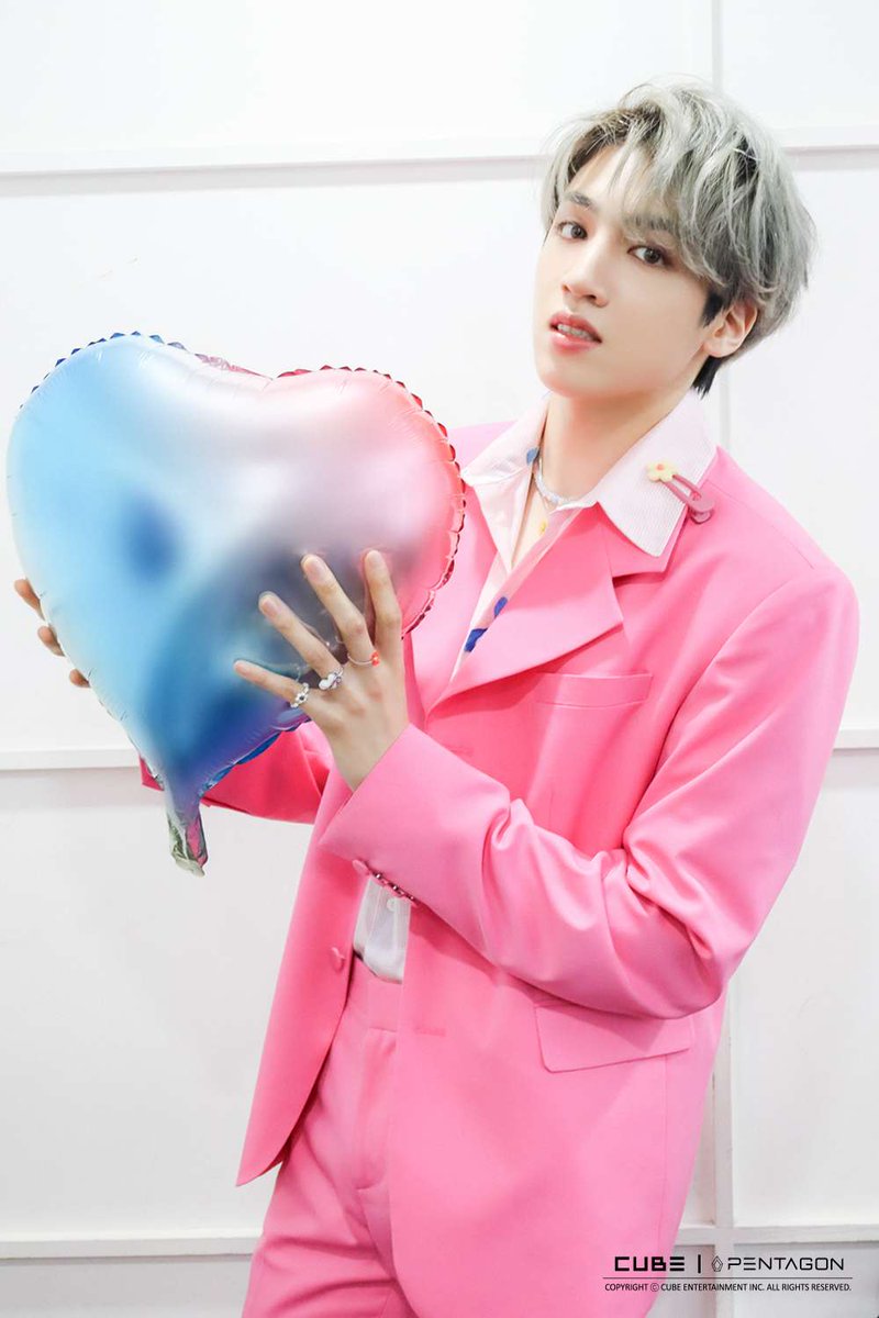 DO_or_NOT] behind photo #LOVE_or_TAKE #PENTAGON #펜타곤 @CUBE_PTG