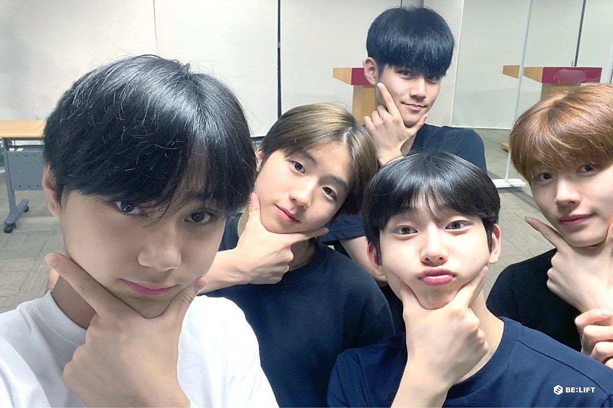 astrojms's tweet photo. HAPPY DANIEL DAYY <3333
#danielbirthday #danielday #DANIEL_ILAND #HappyDanielDay 
#OurDeerDanielDay 
#3월의_동규가_이렇게_아름다워 https://t.co/orJAvMR7AO