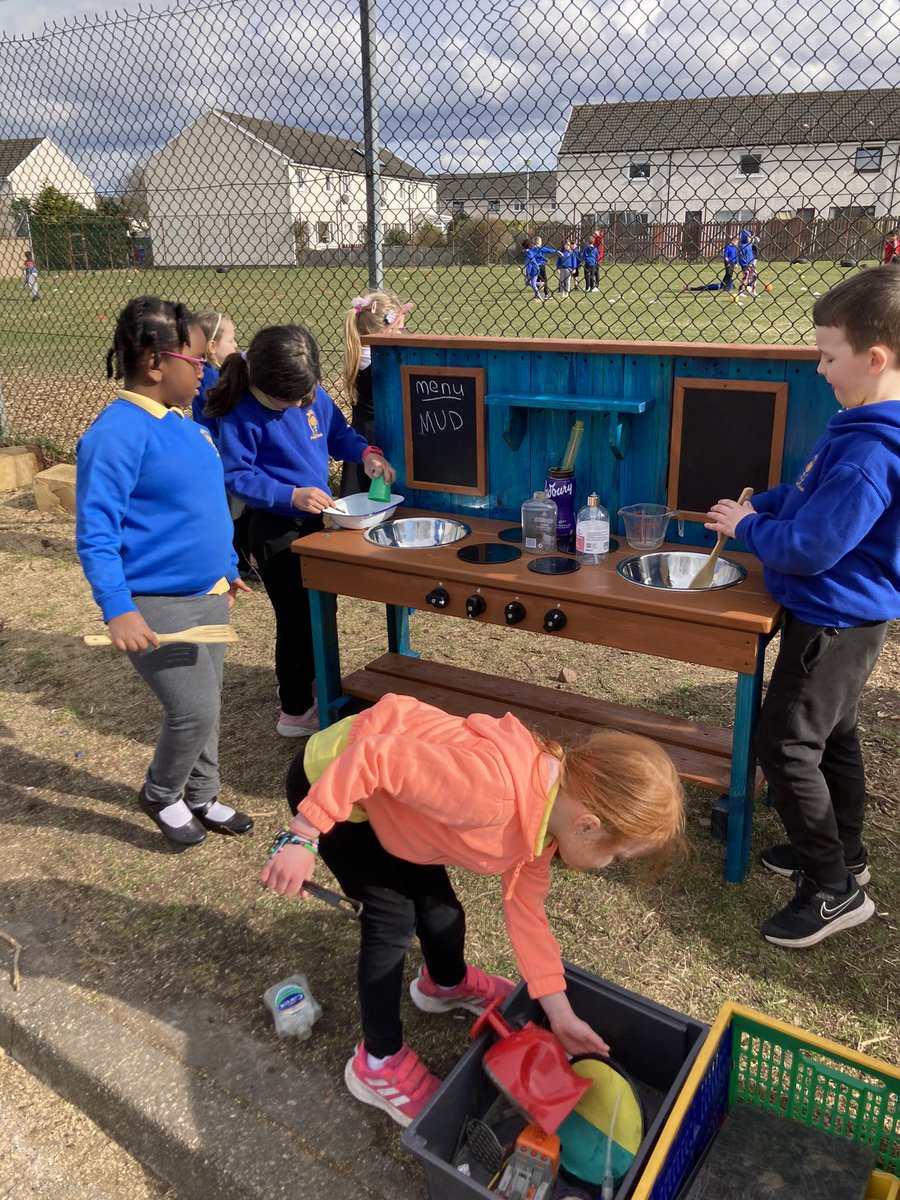 Miss Scott and P1/2 tweet media