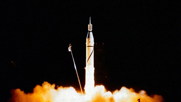 mariobianchi18's tweet photo. Il #26marzo 1958 gli Usa lanciano da Cape Canaveral il terzo satellite americano: #Explorer3, quasi identico ad Explorer 1 con lo stesso programma spaziale. Quasi subito ci si accorse che aveva una anomalia orbitale che lo portò a rientrare nell'atmosfera 93 gg dopo il lancio. https://t.co/4hIydvCElH