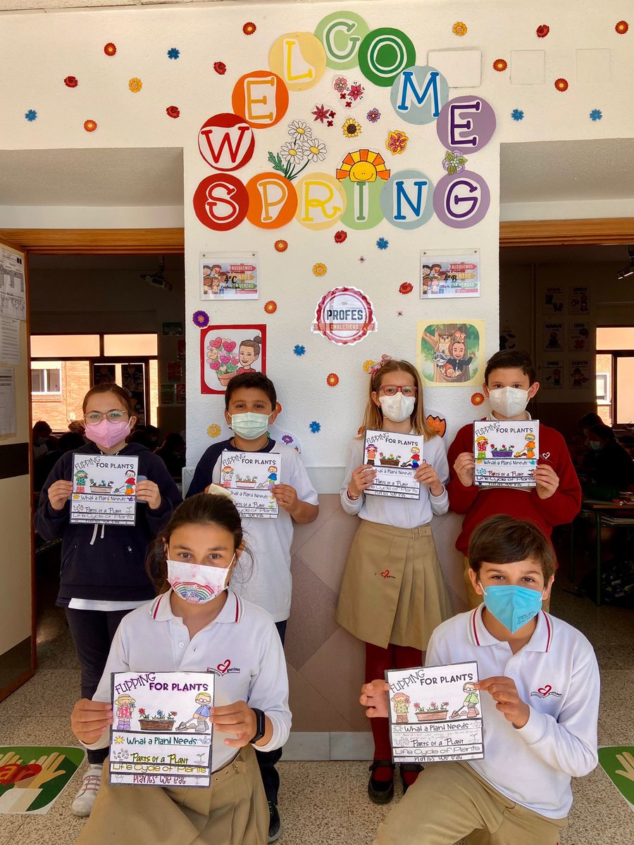 In year 4 we learn about the needs, parts and life cycle of plants with a flap book! 🌱 🌱 Well done!! #EnglishIsFun