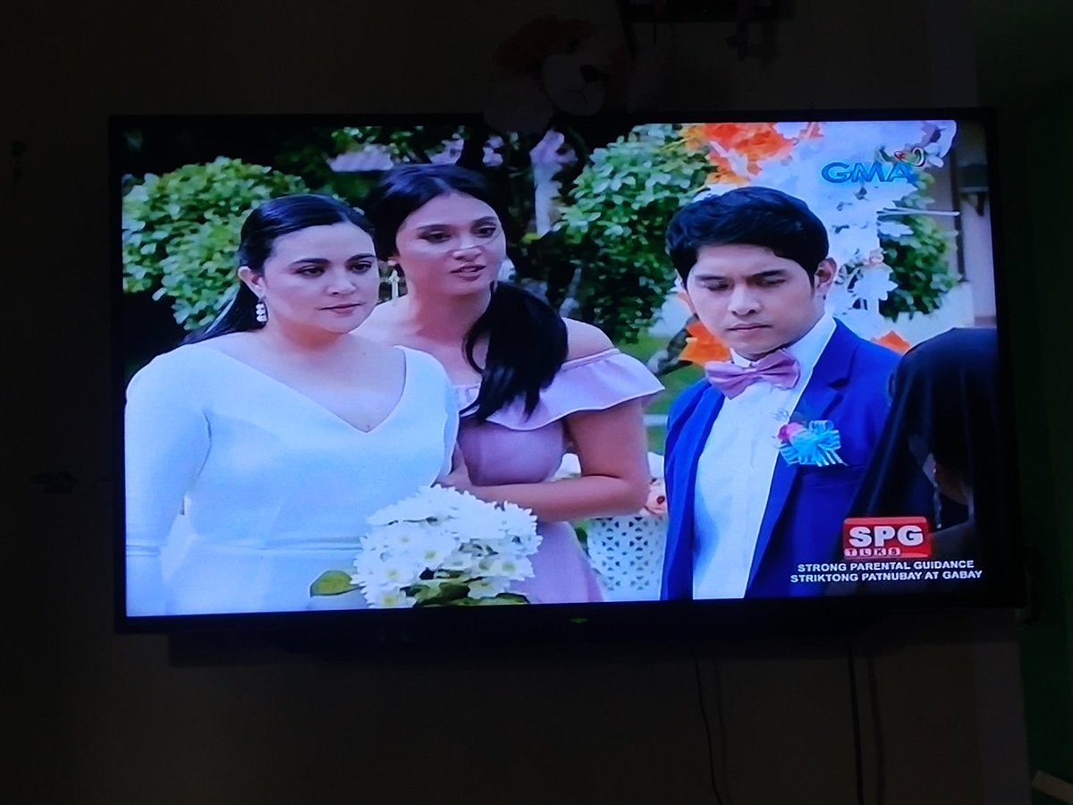 Khenfranz's tweet photo. Watching
#MagkaagawPlanado https://t.co/GJLBmRCm7A