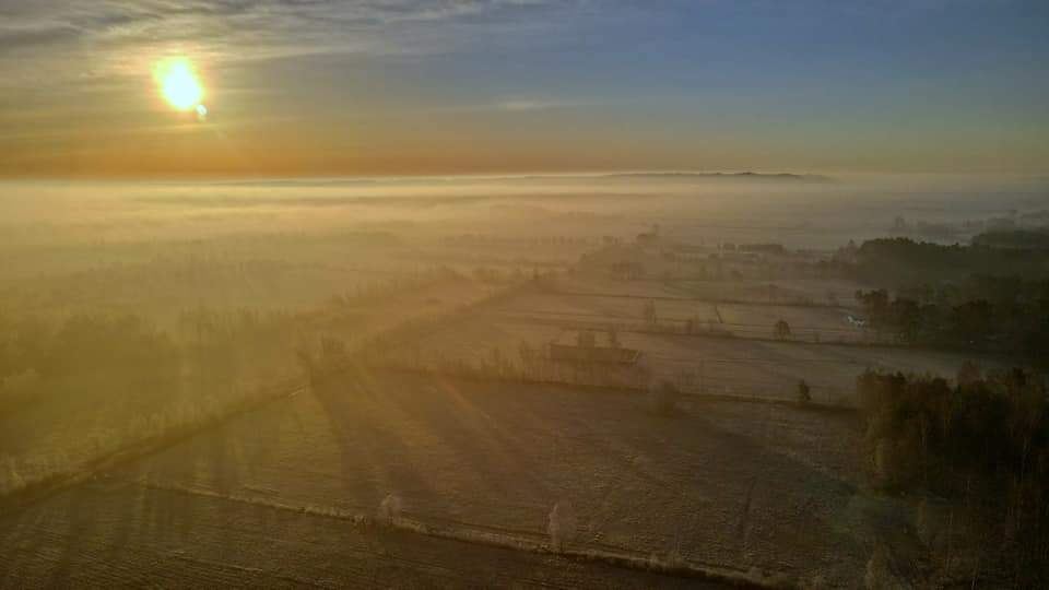 alarmpogodowy's tweet photo. Wierzchucińskie łąki z drona, czyli dzisiejszy, malowniczy poranek w powiecie #puckim. #pomorskie #dron
Raport: Marcin Zubka https://t.co/rX49flHESQ