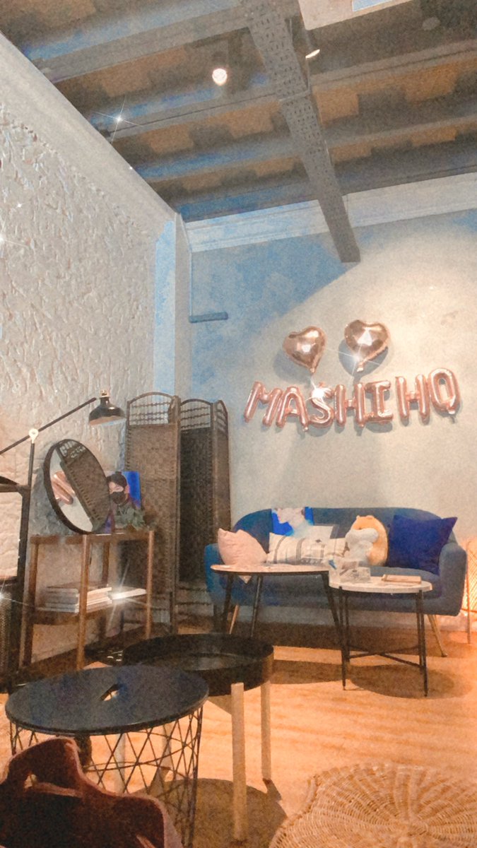 iamktrash's tweet photo. Came very early today 🤣🤍 first cs event of the year hehe ok but the macaroons are too cute to eat🥺🥺
#miraclesinmarch
#FOR_MASHIHO_DAY
#우리_기적이_마시호
#마시호 #MASHIHO #マシホ #TREASURE https://t.co/hSv9NHS9ED