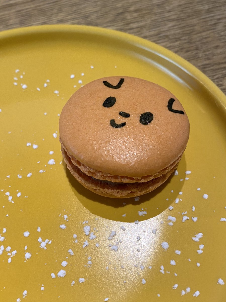 iamktrash's tweet photo. Came very early today 🤣🤍 first cs event of the year hehe ok but the macaroons are too cute to eat🥺🥺
#miraclesinmarch
#FOR_MASHIHO_DAY
#우리_기적이_마시호
#마시호 #MASHIHO #マシホ #TREASURE https://t.co/hSv9NHS9ED
