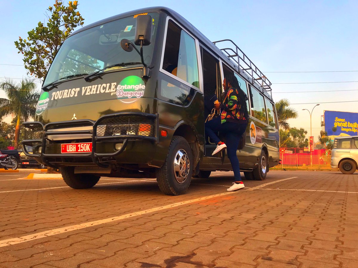 Wildaperture256's tweet photo. “Jobs fill your pockets, adventures fill your soul.”
We off to Swiss 🚎 🌲🦅
#EntangleBunyonyi #VisitUganda #EntangleExpeditions https://t.co/SdRODrwDAi