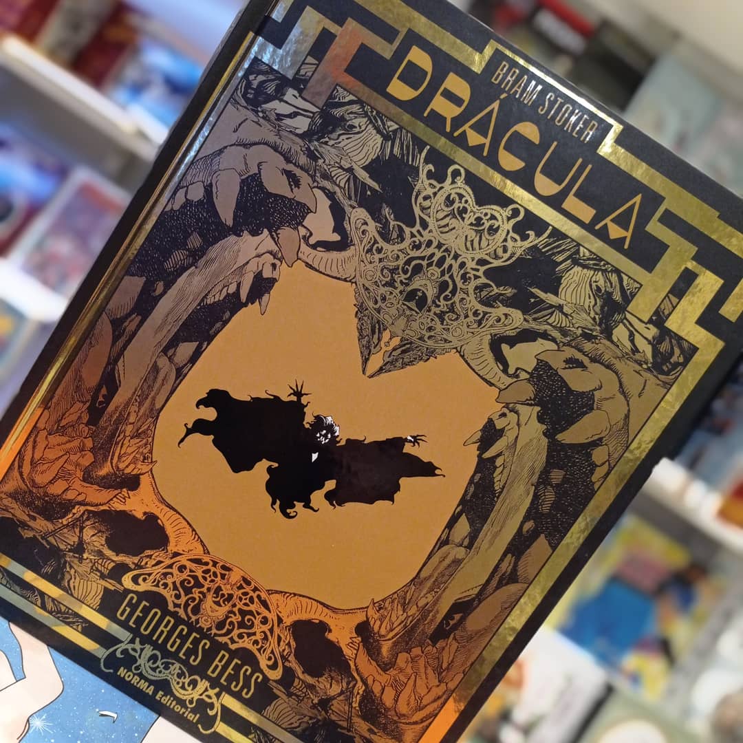 UniversdelComic's tweet photo. ✔️La exquisita edición del clásico del #terrorgotico 'Drácula' de #GeorgeBess.
✔️Si existe o no la cordura, #CullenBunn lo desvelará en 'Los dementes'
Sigue leyendo
👇👇👇👇 https://t.co/wjNdXbnDo3