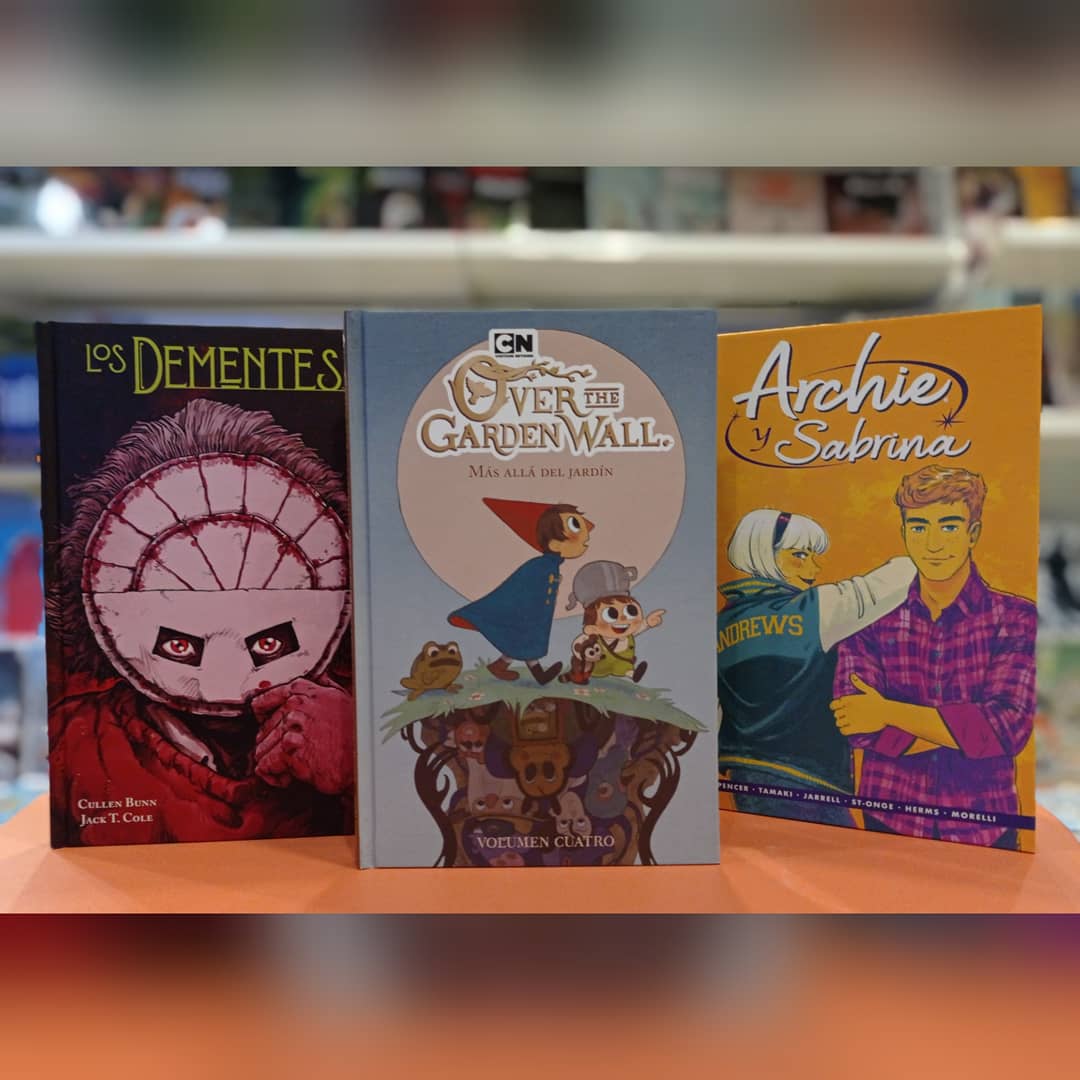 UniversdelComic's tweet photo. ✔️La exquisita edición del clásico del #terrorgotico 'Drácula' de #GeorgeBess.
✔️Si existe o no la cordura, #CullenBunn lo desvelará en 'Los dementes'
Sigue leyendo
👇👇👇👇 https://t.co/wjNdXbnDo3