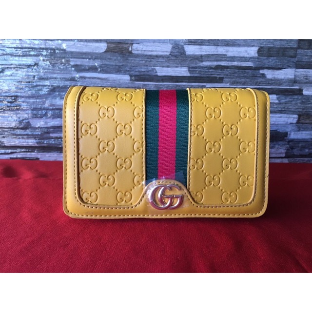 _ginarodriguez_'s tweet photo. I'm selling Gucci Bags in Red and Yellow for ₱. Get it on Shopee now! https://t.co/h2X94TD8mX #ShopeePH https://t.co/p2Hdu4dSpI