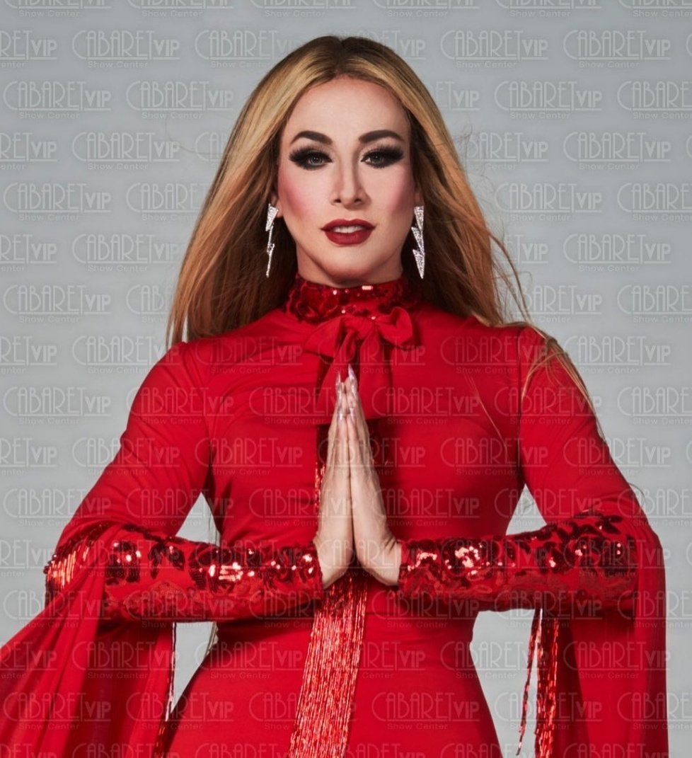 tvnotasdrag's tweet photo. #Suposiciones Si llegará #DragRace a México me gustaría una de ellas 4 como conductora @rickylips @ParisBangBang #ParisElegance @carlos_briano #TvNotas #TvNotasDrag https://t.co/Ws2kX2T4Tn